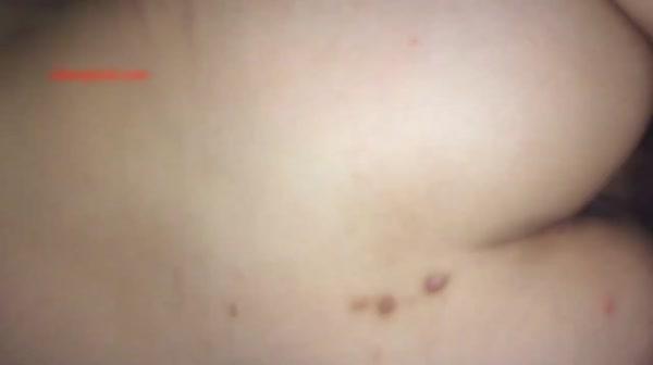 对白淫荡师范大学眼镜学姐外表儒雅文艺内心淫荡至极与男友各种淫乱生活自拍闻着臭也给毒龙 图14P+视频1V